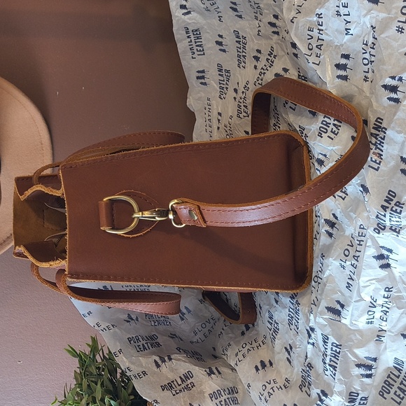 Portland Leather Goods Lola Crossbody Tote - Picture 4 of 6